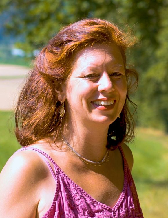 Frausein aus liebe zur erde, Stefanie Heinis, Arlesheim, Tanz, Ritual, Gesang, Natur