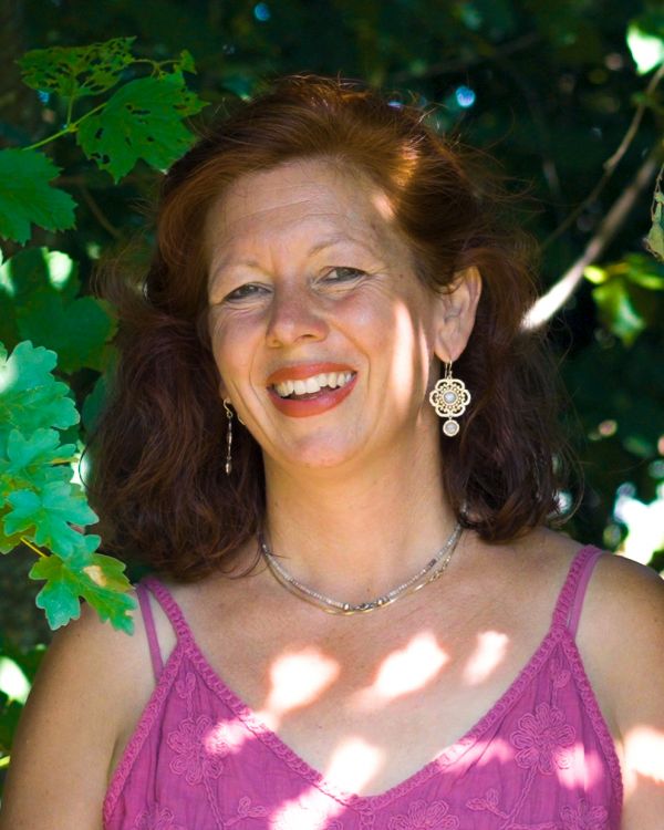 Frausein aus liebe zur erde, Stefanie Heinis, Arlesheim, Tanz, Ritual, Gesang, Natur