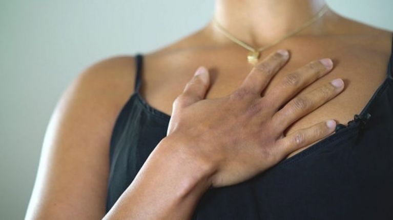 Frausein aus Liebe zur Erde, Stefanie Heinis, Tanz, Ritual, Natur, Herzsingen, Dornach, Arlesheim